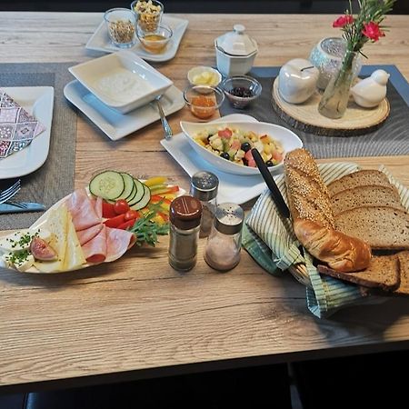 Privatzimmer Helga Haselberger イップス・アン・デア・ドナウ エクステリア 写真